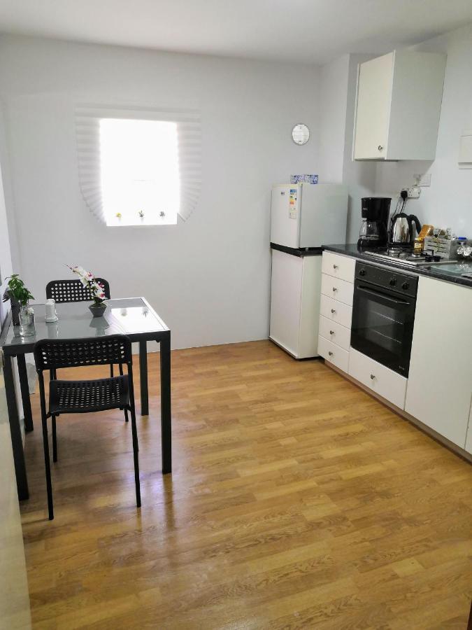 Guest Apartments Limassol Ngoại thất bức ảnh
