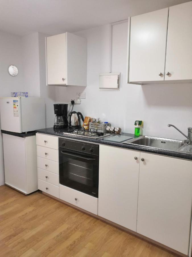Guest Apartments Limassol Ngoại thất bức ảnh